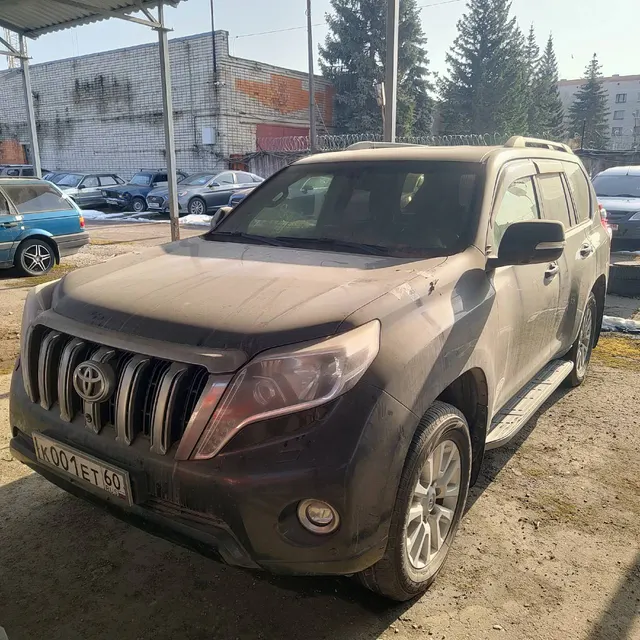 Лот № 4. Автомобиль Toyota Land Cruiser 150 Prado, 2015 года выпуска, государственный номер К001ЕТ60, идентификационный номер (VIN) JTEBH3FJ00K166232. Местонахождение: Псковская обл., г. Псков, ул. Труда, д. 79. Основание для реализации на торгах - постановление судебного пристава-исполнителя о передаче на реализацию на торги. Должник (собственник) – Матвеев В.А.