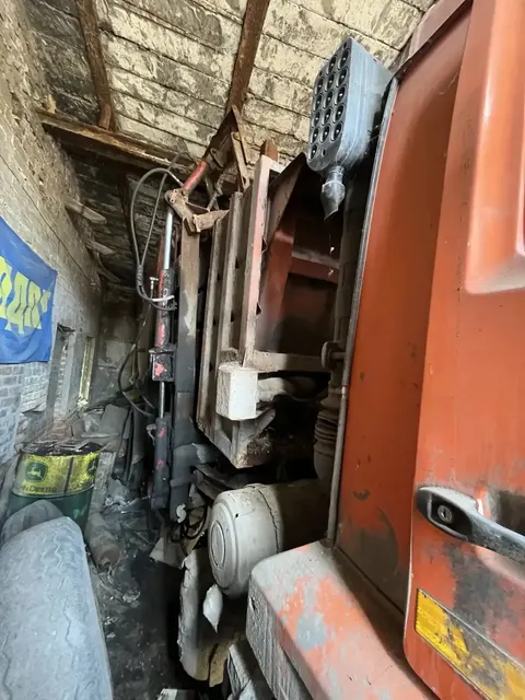 Грузовой автомобиль МК-4452-02, 2018 г.в., г/н М139ТО161, VIN X89445202J0AA3007, номер шасси (рамы) XTC432534H1375700, номер кузова (прицепа) 532050Н2484638, оранжевого цвета, имеется трещина переднего бампера, по кузову сколы и царапины, должник ООО Спецавтохозяйство (ИНН: 6144020778), (Поручение ТУ Росимущества в РО от 02.10.2026 № 61-1777-У). Адрес (местоположение): Ростовская область, г. Гуково, ул. Бетонная, д. 6.