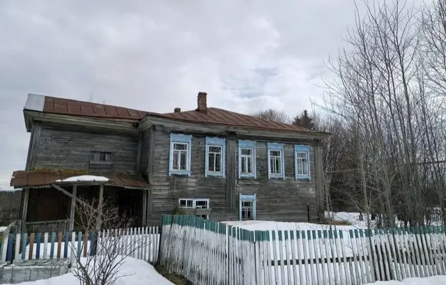 Здание: «Жилой дом», входящий в состав объекта культурного наследия регионального значения Ансамбль «Усадьба купцов Новицких в составе: жилой дом, 2 амбара» (кадастровый номер 86:07:0103005:1559)