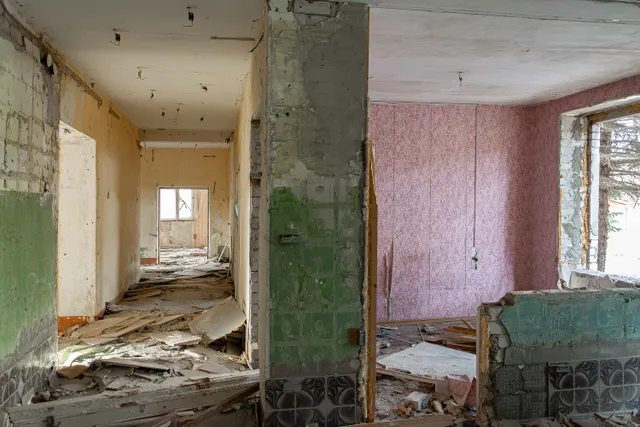 Объект 1: Земельный участок, площадь 2322 +/- 17 кв.м., кадастровый номер: 48:20:0027502:651, местоположение установлено относительно ориентира, расположенного в границах участка. Почтовый адрес ориентира: Липецкая область, г. Липецк, ул. Ковалева, д.109; Объект 2:  Здание, назначение: нежилое, наименование: Учебно-лабораторный корпус, площадь 1996,9 кв. м., кадастровый номер: 48:20:0027502:184, расположенное по адресу: Липецкая область, г. Липецк, ул. Ковалева, д.109