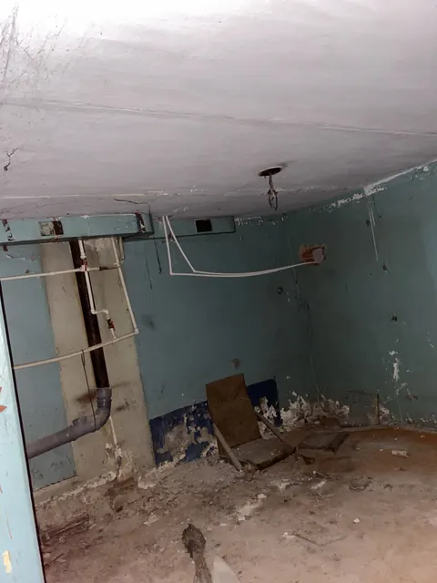 Нежилое помещение, общей площадью 84,9кв.м., кадастровый номер 74:35:1300005:12, расположенное по адресу: Челябинская область, г. Троицк, ул. им. Карла Маркса, д. 53.