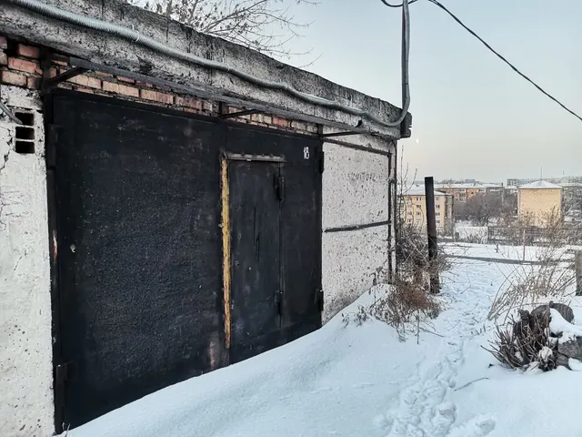 Гараж (бокс), площадью 29 кв.м, кадастровый №24:50:0000000:170961, расположенный по  адресу: Красноярский край, г. Красноярск, ул. Тельмана, 49 «А», строение 8, бокс 18. Начальная цена продажи 686 800 руб. Задаток 103050 руб.