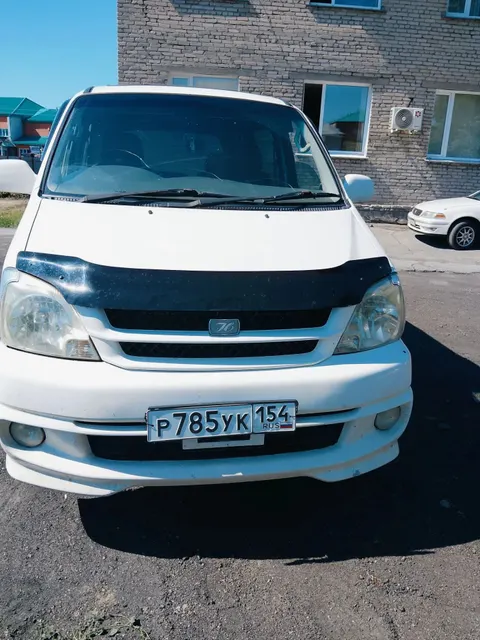 Легковой автомобиль TOYOTA TOURING HIACE, 2000 г.в., г/н: Р785УК154, кузов № КСН460018227, цвет-белый (арест)