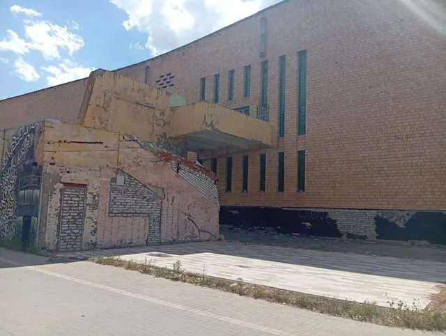 Здание