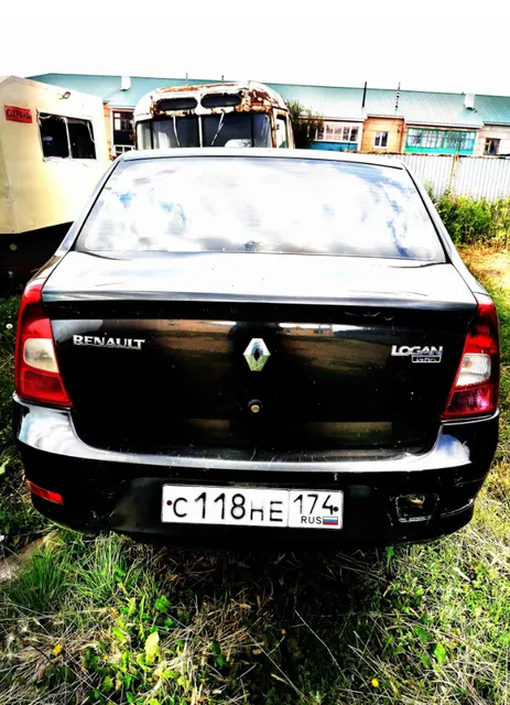 Автомобиль марки RENAULT SR, г/н С118НЕ174, vin X7LLSRB2HBH368290