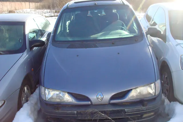Автомобиль RENAULT MEGANE SCENIC (годные остатки)