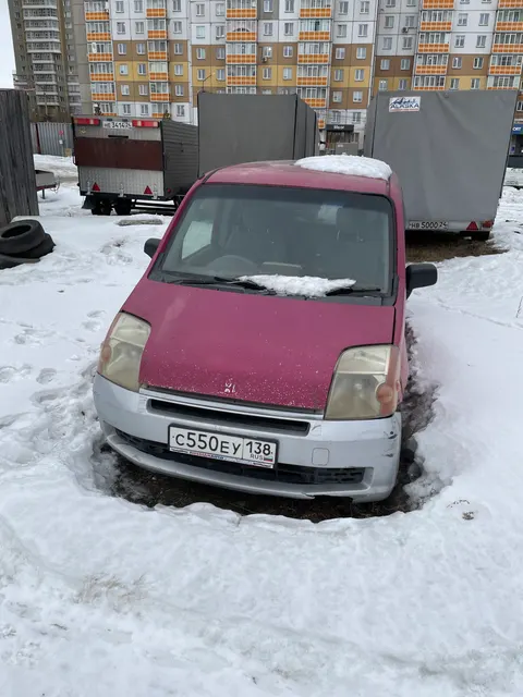 Легковой автомобиль универсал HONDA Mobilio, 2002г.в., г/н C550EУ138, VIN отсутствует, номер кузова GB11021882, номер двигателя 2044459, цвет красный. Начальная цена продажи 142 800 руб. Задаток 21440 руб.