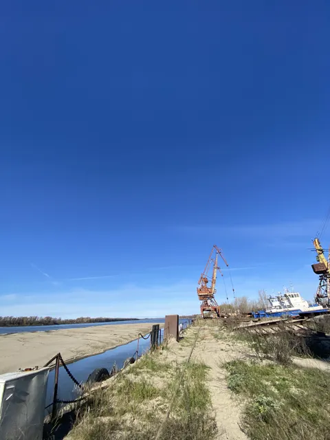 Сооружение – причальная стенка, протяженностью 304 м., с кадастровым номером 70:19:0000004:1039, расположенное по адресу: Томская область, р-н Колпашевский, г. Колпашево, ул. Портовая, д. 21, строен. 15