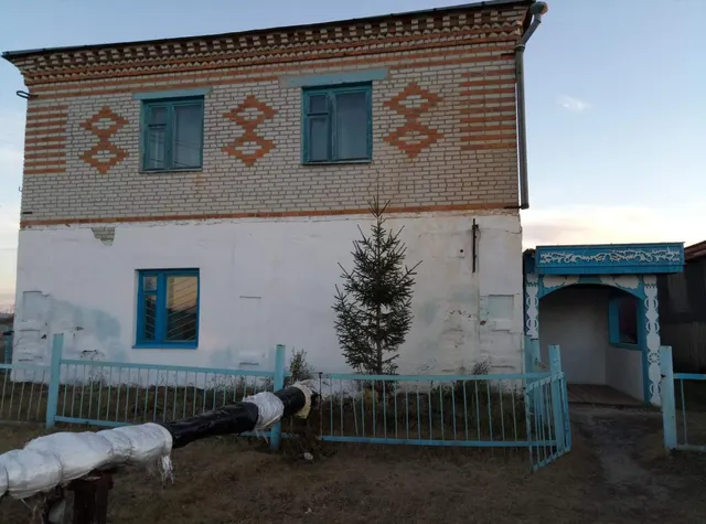 Здание фельдшерско-акушерского пункта, по адресу: Курганская область,  Каргапольский муниципальный округ,  с. Брылино,  ул. Горушки, здание 25