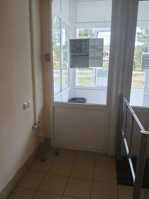 Аренда нежилого помещения общей площадью 7 кв.м., расположенного по адресу: Ростовская область, г.Шахты,  пр-кт. Ленинского Комсомола, д.16