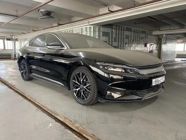 Продажа транспортного средства Легковой автомобиль BYD HAN EV (VIN LC0CF6CD3N1242222)
