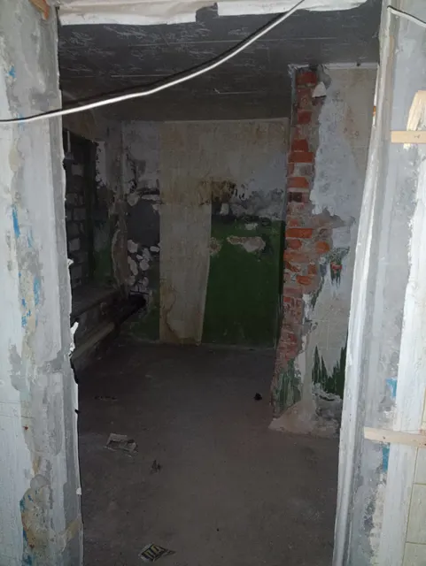 Нежилое помещение (подвал) общей площадью 200,5 кв. м, расположенное по адресу:Волгоградская область, г.Михайловка, ул. Б. Хмельницкого, дом № 11, пом. 3