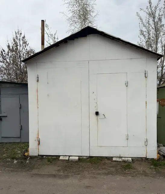 Лот № 5 (повторные торги). Нежилое помещение (гараж) площадью 26,1 кв. м, кадастровый номер 36:34:0105031:771, местонахождение: г. Воронеж, ул. Витрука, д. 3А, ГСК “Рубин-3м”, гараж 568. Собственник - Лаптиева Г.Н.