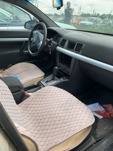 Автомобиль Opel Vectra с ключом замка зажигания , г/н Е169ВТ774, 2004 г.в.