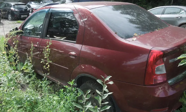 Автомобиль марки Рено Логан грз К 360 УВ 35 (отсутствует) VIN X7LLSRBYHCH487793 цвет красный гв 2012.