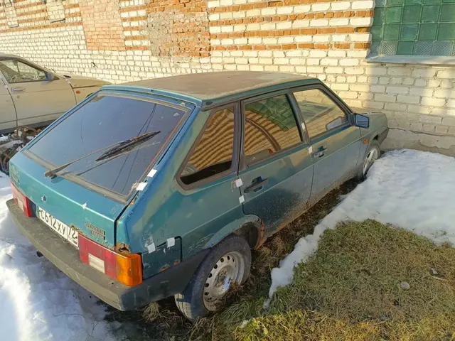 Автомобиль ВАЗ 21093 г.р.з. С612ХУ 2002 г.в.VIN XTA21093023201591 (ключи отсутствуют, техническое состояние не проверялось, пробег не известен). Имущество продается в том виде, в каком оно есть, в случае продажи возврату/обмену не подлежит. За скрытые дефекты имущества Продавец ответственности не несет.