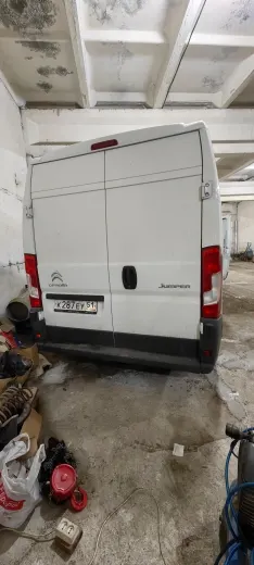 Автомобиль Citroën 22085-03, 2017 г.в., VIN XU6220853H0000080, г.н. К287ЕУ51, по документам цвет черный, по факту - белый, после аварии, по кузову вмятины, царапины, боковые двери сняты, двигатель и передний бампер отсутствуют. Работоспособность не проверялась. Заложенное имущество. Расположено по адресу: Мурманская обл., Кольский р-н, тер. п/ф "Снежная", корп. 18. Должник ООО «Северстроймонтаж».