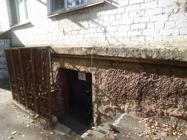 Часть объекта права: Помещение, назначение: нежилое, площадь                50,0 кв.м, этаж Подвал № Подвал, местоположение: Российская Федерация, Орловская область, г. Орел, ул. Маринченко, д. 20, пом. 208, площадью 7,1 кв.м