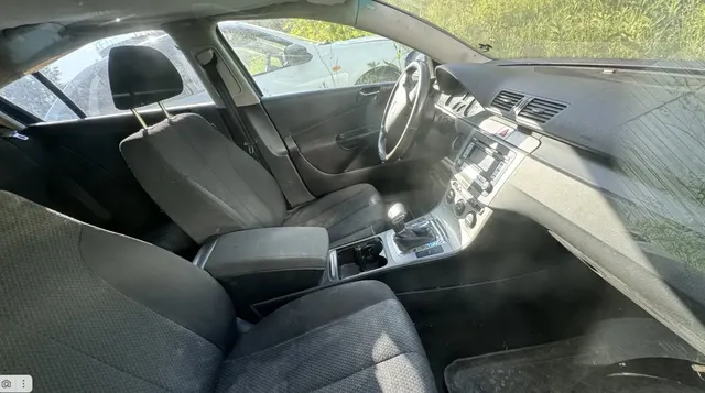 Легковой автомобиль Фольксваген Пассат, VIN №WVWZZZ3CZ7P125865, государственный регистрационный знак К278ЕТ21, цвет кузова синий,кузов имеет следы коррозии, правое переднее крыло черного цвета, левая задняя фара отсутствует, правое наружное зеркало заднего вида сломано, б/у, (21-009680-1)