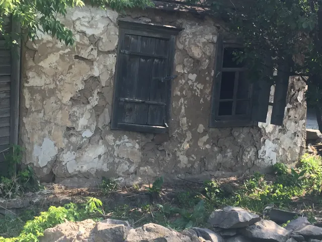 Нежилое здание летняя кухня, общей площадью 60,8 кв.м., кадастровый номер: 61:15:0070301:345