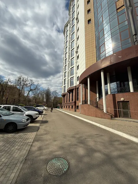 Машино место № 117 общей площадью 23,0 кв.м (кадастровый номер 93:27:0010422:425), расположенное по адресу: Российская Федерация, Донецкая Народная Республика, городской округ Донецк, город Донецк, улица Артема, дом 155Д, находящееся в собственности Донецкой Народной Республики