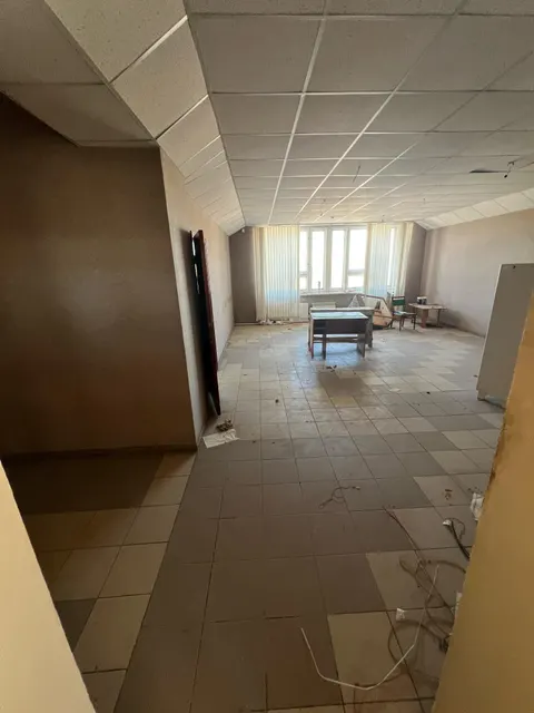 Нежилое помещение общей площадью 622,7 кв.м с кадастровым номером 66:08:0802005:747, расположенное по адресу: Свердловская область, г. Верхняя Салда, ул.  Парковая, д. 12а.