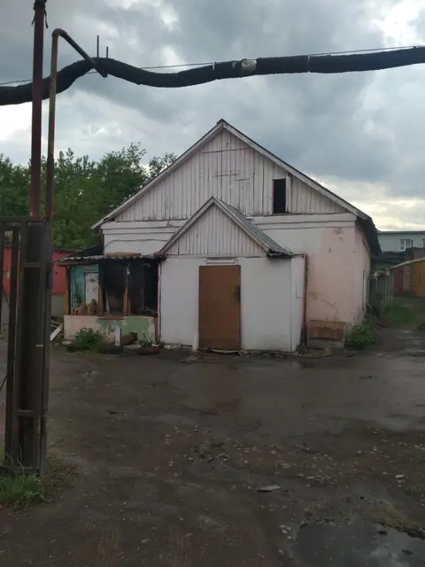 Нежилое здание площадью 94,4 кв. м, назначение: нежилое, наименование: нежилое здание, кадастровый номер 58:29:2011001:919 с земельным участком, кадастровый номер 58:29:2011001:1584