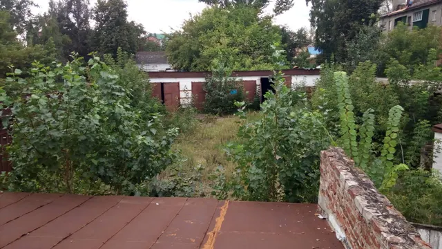 земельный участок площадью 5241,0 кв.м. с КН 68:27:0000093:1 с расположенными на нем объектами недвижимого имущества - нежилое здание с КН 68:27:0000088:82, здание режимного корпуса с КН 68:27:0000088:95,  гараж с КН 68:27:0000088:102, склад с КН 68:27:0000088:103, расположенных по адресу:  Тамбовская область, г. Моршанск, ул. Лотикова, д. 62а