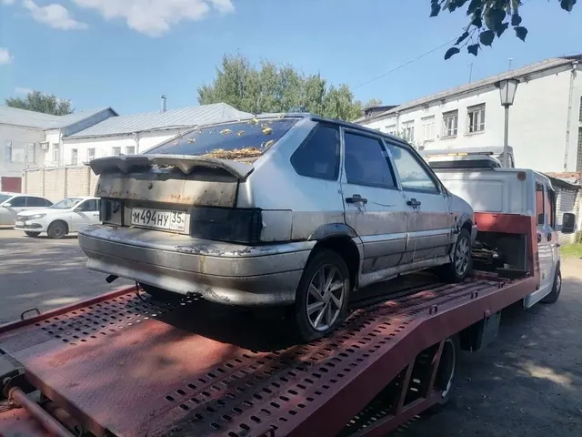 Автомобиль марки "ВАЗ 21144", ГРЗ: М494НУ35, VIN: XTA21144074437715, цвет: светло-серебристый металлик, 2007 г.в.
