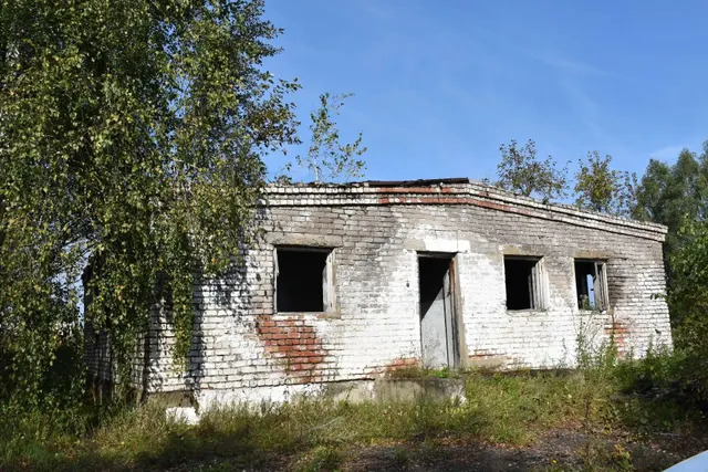 нежилое здание, общей площадью 134,6 кв.м., с кадастровым номером 02:32:030701:340 и земельный участок общей площадью 2767 кв.м. с кадастровым номером 02:32:030701:338, расположенные по адресу: Республика Башкортостан, Кигинский район, село Верхние Киги, в 1200 метрах южнее.