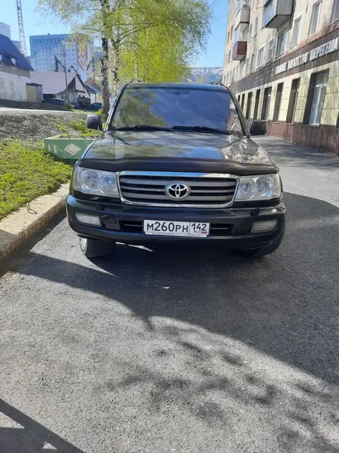 Автомобиль TOYOTA LAND CRUISER UZJ100L-GNAEKW, идентификационный номер (VIN) JTEHT05J402072055, марка, модель ТС TOYOTA LAND CRUISER UZJ100L-GNAEKW, наименование (тип ТС) легковой, категория ТС (А, В, С, D, прицеп) В, год изготовления ТС 2004, модель, № двигателя 2UZ9135521, шасси (рама) № JTEHT05J402072055, кузов (кабина, прицеп) № не установлен, цвет кузова (кабины, прицепа) черный, мощность двигателя, л.с. (кВт) 233,33 (175), рабочий объем двигателя, куб.см. 4664, тип двигателя бензиновый, па