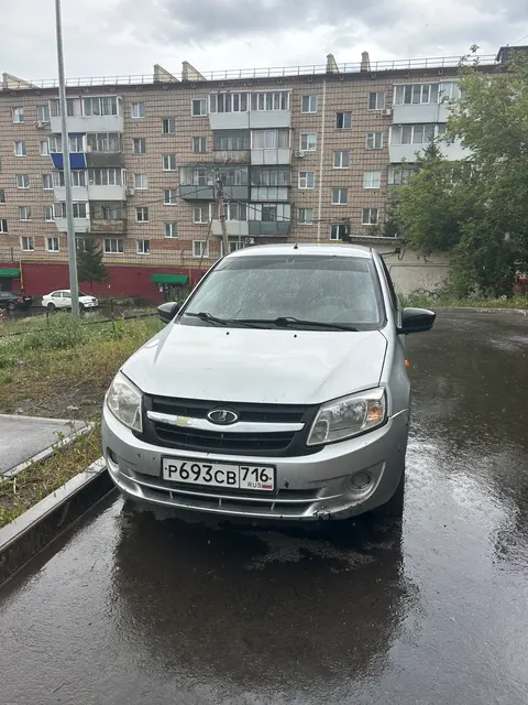 LADA 219110 (XTA) LADA GRANTA, 2014 г.в., г/н Р693СВ716, VIN: XTA219110FY130420. Начальная цена – 260 771,93 руб. (1640 (I), Гусманов Р.Р.)