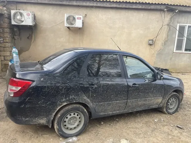 Автомобиль Lada Granta (легковой седан), 2024 года выпуска, цвет - черный, идентификационный номер (VIN) XTA219070R1027850, государственный номер Е844СВ08, номер кузова (прицепа) XTA219070R1027850, номер двигателя 4888179, рабочий объем двигателя - 1596 куб. см, мощность двигателя - 78 кВт/106,1 л.с, местонахождение: Республика Калмыкия, Черноземельский район, п. Артезиан, ул. Советская, д. 45.