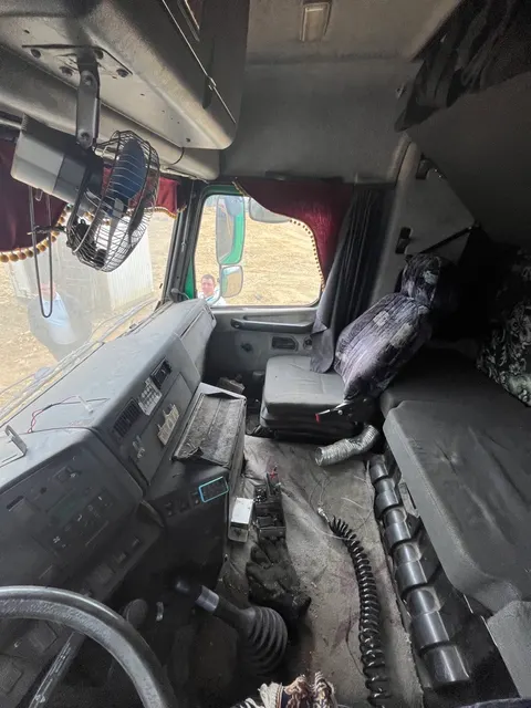 Грузовой тягач седельный: МАЗ; 6430В9-1470-012, 2017 г.в., г/н Н279ВО75, цвет Зеленая мята, VIN: Y3M6430B9H0001765, Номер шасси(рамы): Y3M6430B9H0001765. У ТС отсутствует двигатель, внешних видимых повреждений нет