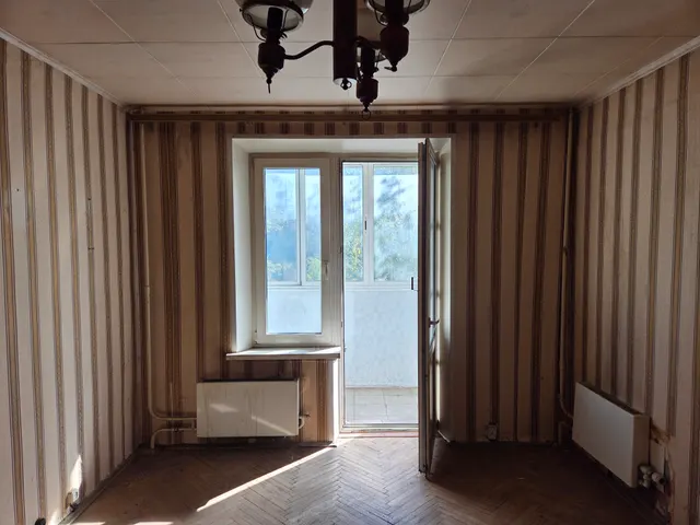 Продажа имущества, находящегося в собственности города Москвы: жилое помещение по адресу: г. Москва, ул. Изумрудная, д. 36, кв. 30, общей площадью 62,9 кв. м. (Этаж № 5), кадастровый номер: 77:02:0010007:1185