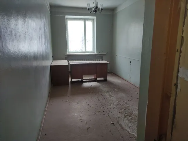 Нежилое помещение с кадастровым номером 37:08:050307:362, площадью 17,3 кв.м., расположенное по адресу: Ивановская область, р-н Комсомольский, г. Комсомольск, ул. Люлина, д. 16, пом. 89 (3 этаж, лит.А)