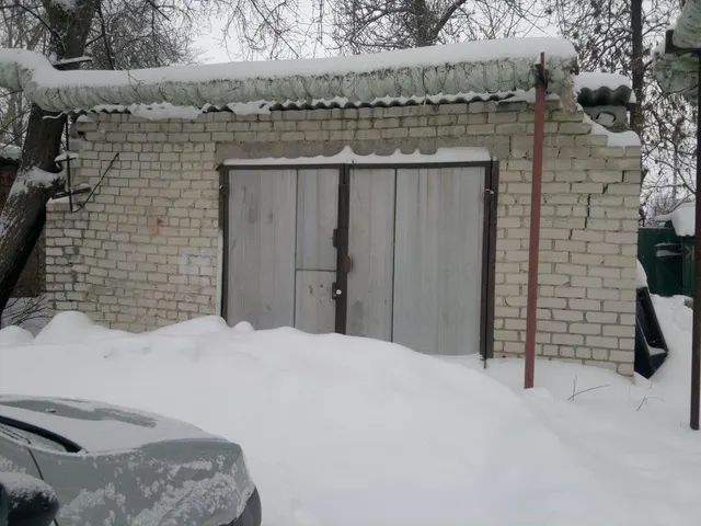 земельный участок общей площадью 59 кв.м, РНФИ П11160024270, с кадастровым номером 73:03:050108:511 по адресу: Россия, Ульяновская область, р-н Вешкаймский, р.п. Вешкайма, ул. Комсомольская, д. 14, с расположенным на нем объектом недвижимого имущества: здание гаража общей площадью 33,4 кв.м, РНФИ П12730000066, с кадастровым номером 73:03:050108:116 по адресу: Ульяновская область, р-н Вешкаймский, р.п. Вешкайма, ул. Комсомольская, д. 14