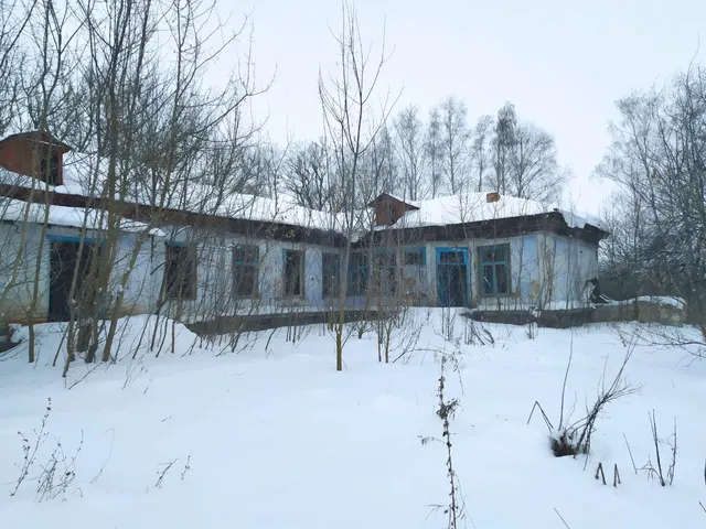Здание «Школа» с кадастровым номером 48:08:1540119:134 площадью 505,7 кв.м, назначение: нежилое, с одновременным отчуждением земельного участка с кадастровым номером 48:08:1540119:13 площадью 5500 кв.м, относящийся к категории земель населенных пунктов, с видом разрешенного использования «под общественную застройку ( школа )»