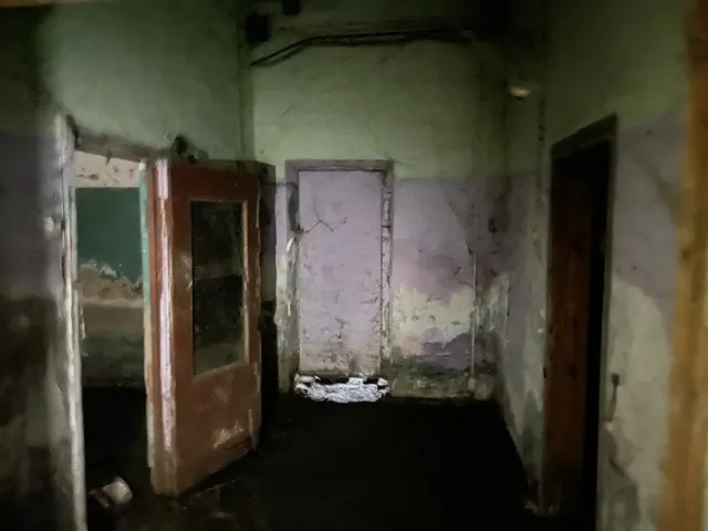 Нежилые помещения, расположенные по адресу: г.Владимир, ул.Горького, д.89, общей площадью                    414,7 кв.м, а именно: помещения № 3-11, 11а, 12, 15-17, 17а, 20-25, 25а, 26-27 по плану подвала здания