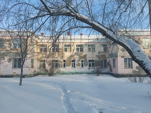 Комплекс объектов недвижимости на земельном участке общей площадью 5071 кв. м, кадастровый номер 42:31:0108001:22, расположенном по адресу: Кемеровская область – Кузбасс,  г. Осинники, ул. Ленина, з/у 68.