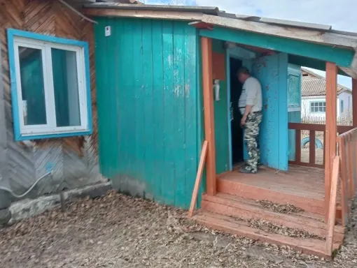 Нежилое помещение с кадастровым номером 24:41:6702002:82 общей площадью 91,5 кв.м по адресу: Красноярский край, Шарыповский район,  д. Александровка,  пер. Тихий, 3, пом.1