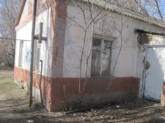 Продажа посредством публичного предложения - земельного участка площадью 519,0 кв.м, (реестровый номер федерального имущества П11640020904), кадастровый номер: 64:10:060449:235, с расположенным на нем объектом недвижимого имущества - нежилое одноэтажное «Административное здание», площадью 56,0 кв.м, (реестровый номер федерального имущества П12640016567), кадастровый номер 64:10:060448:32, по адресу: Саратовская область, Дергачевский район, р.п. Дергачи, ул. Юбилейная, д. 21 А.