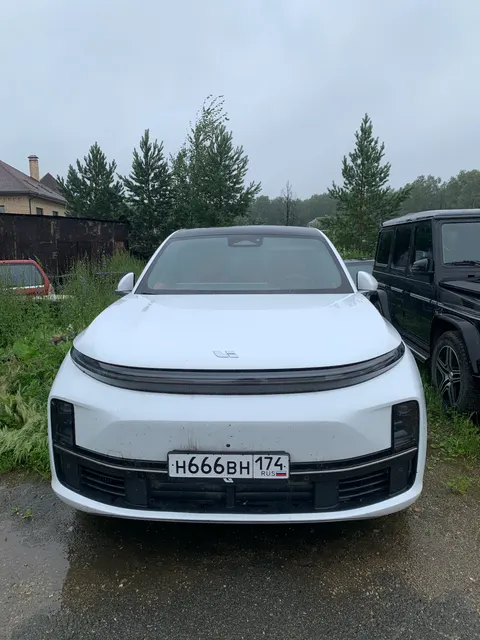 Автомобиль LIXIANG, 2023 года выпуска, VIN HLX33B124P0731616 (один ключ от автомобиля, информация по документам отсутствует)