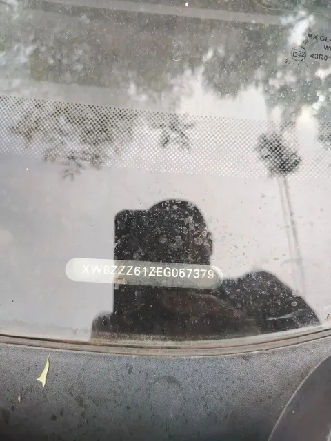 Автомобиль Volkswagen Polo, легковой седан, 2014 года выпуска.