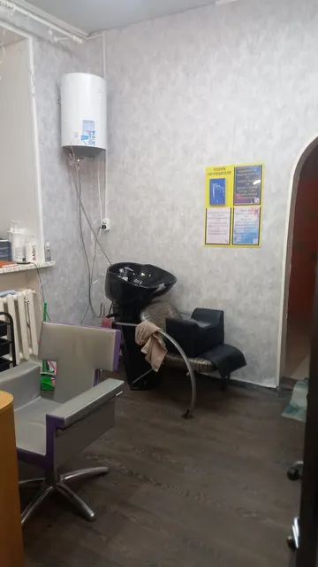 Часть нежилого помещения на поэтажном плане №26,27 обшей площадью 15,2 кв.м., расположенное  по адресу:  Тюменская область, Тюменский район, д.Нариманова , ул.Центральная д.23а,кадастровый номер 72:17:1501001:646