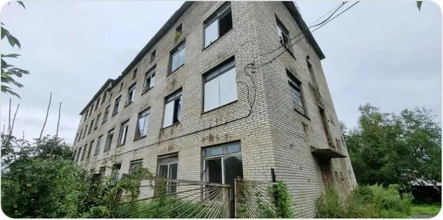 Продажа находящегося в федеральной собственности объекта недвижимого имущества площадью 1 657,5 кв. метра (кадастровый номер 25:28:050080:1630), расположенного  по адресу: Российская Федерация, Приморский край, г.о. Владивостокский, п. Трудовое,  ул. 50 лет Октября, д. 22, одновременно с находящимся в федеральной собственности земельным участком площадью 1 131 кв. метр (кадастровый номер 25:28:050080:94), на котором расположен такой объект недвижимого имущества.