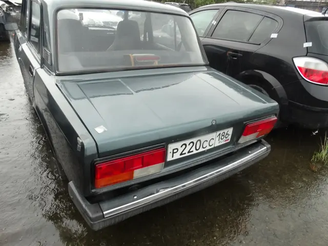 Автомобиль марки  ЛАДА 210740, цвет серо.сине-зеленый, ГРЗ Р 220 СС 186, г/в 2010, VIN XTA210740A2952779 ТС имеет ограничения ФССП на регистрационные действия (ключи и документы отсутствуют, техническое состояние не проверялось, пробег не известен). Имущество продается в том виде, в каком оно есть, в случае продажи возврату/обмену не подлежит. За скрытые дефекты имущества Продавец ответственности не несет.