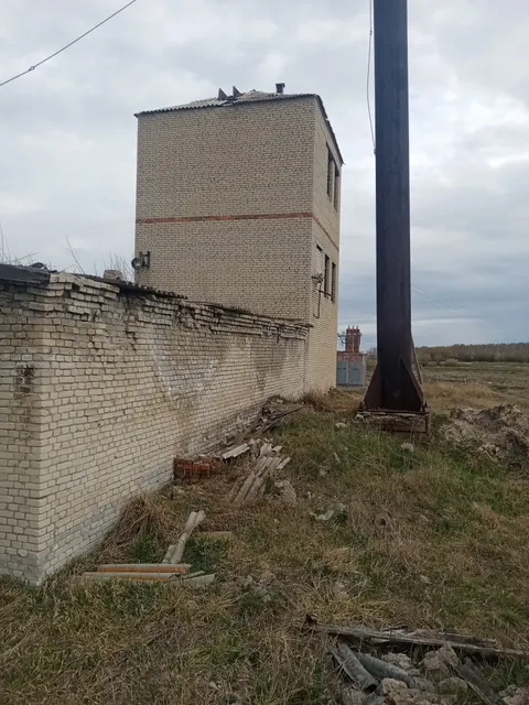 Здание, назначение: нежилое, площадь: 75,8 кв.м., этажность: 3, в том числе подземных 0, кадастровый номер: 45:03:011003:859