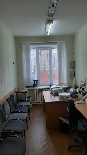 Встроенное нежилое помещение с кадастровым номером  34:21:070002:1957, реестровым номером федерального имущества П13360000386, площадью 29 кв.м  по адресу: Волгоградская область, Октябрьский район, р.п. Октябрьский, ул. Центральная, дом 26а
