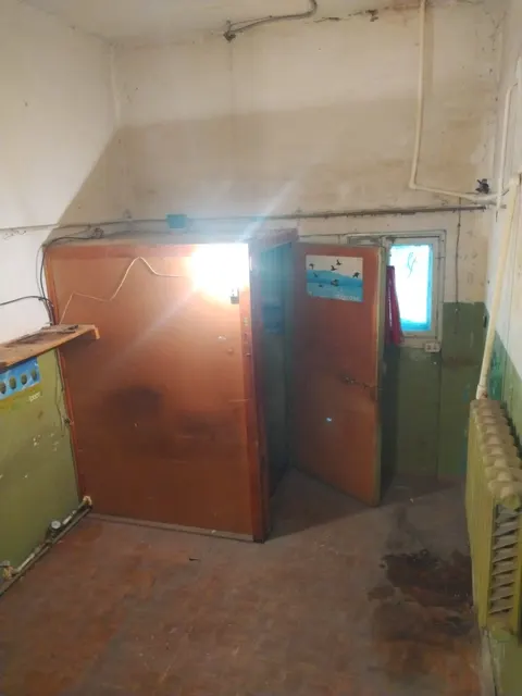 Нежилое помещение  (1-й этаж) кадастровый номер  34:34:030077:1168. Площадь объекта -9,6 кв.м. Волгоград, Дзержинский район, б-р 30-летия Победы, д. 20, помещ. I